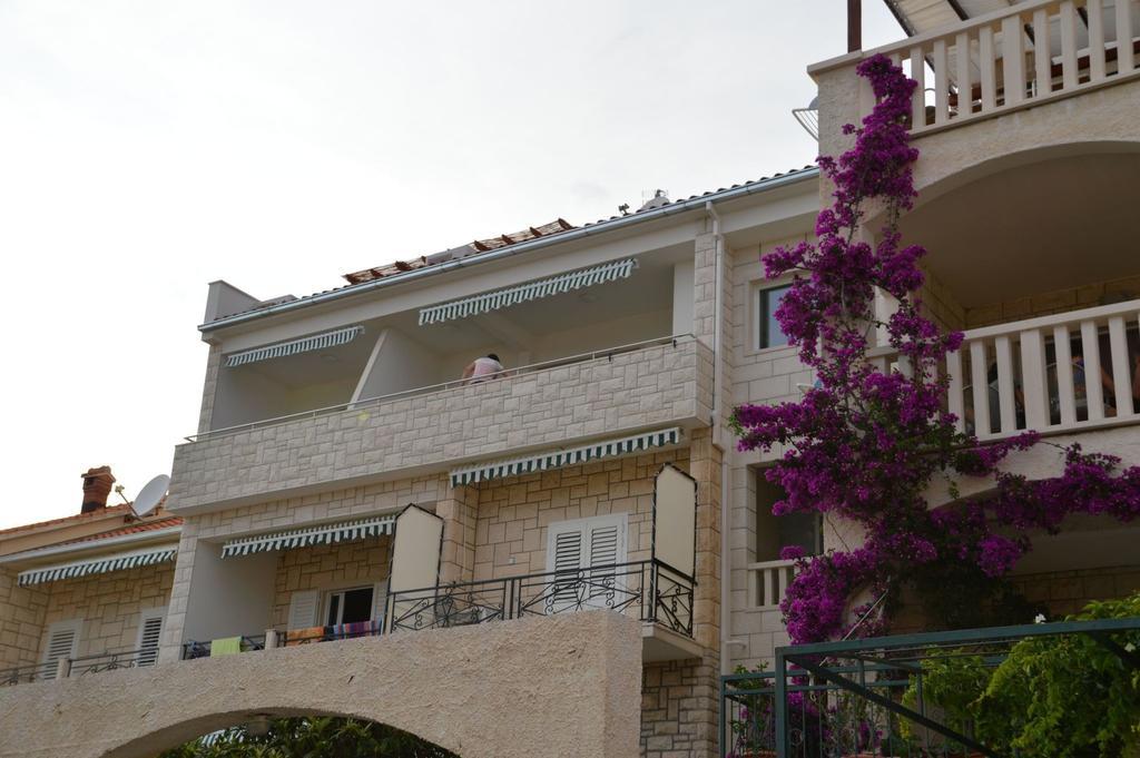 Apartments Biserka Bol Exterior photo